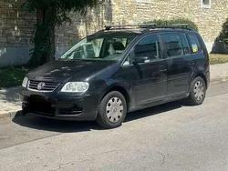 Schwarz Gebraucht 2004 VW Touran Van / Kleinbus | 800 € (Superpreis)