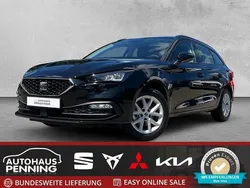 Mitternachtsschwarz Gebraucht 2025 Seat Leon ST Style Kombi | 26.990 € (Fairer Preis)