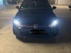 Schwarz Gebraucht 2019 VW Golf VII GTI Kleinwagen | 21.000 €