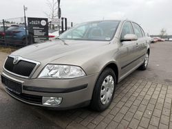 Beige Gebraucht 2007 Skoda Octavia Ambiente Limousine | 2.900 € (Fairer Preis)