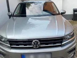 Grau Gebraucht 2017 VW Tiguan Highline SUV | 20.000 € (Fairer Preis)