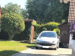 Grau Gebraucht 2004 Peugeot 206 Limousine | 2.000 € (Fairer Preis)