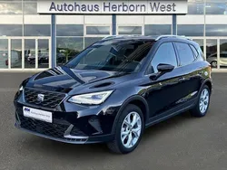 Mythosschwarz metallic Gebraucht 2024 Seat Arona FR SUV | 18.950 € (Guter Preis)