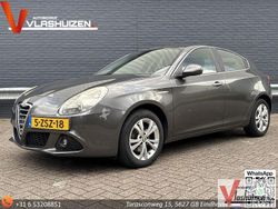 Grau Gebraucht 2011 Alfa Romeo Giulietta Distinctive Limousine | 2.999 € (Guter Preis)
