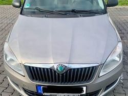 Silber Gebraucht 2011 Skoda Fabia Limousine | 2.200 € (Fairer Preis)
