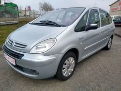 Grau Gebraucht 2005 Citroën Xsara Picasso Comfort Van / Kleinbus | 5.990 €