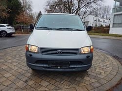 Weiß Gebraucht 2003 Toyota HiAce Van / Kleinbus | 6.900 € (Etwas zu teuer)
