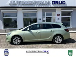 Grün Gebraucht 2012 Opel Astra Innovation Kombi | 9.750 € (Teuer)