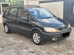 Schwarz Gebraucht 2002 Opel Zafira Exklusiv Van / Kleinbus | 1.250 € (Fairer Preis)