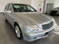 Silber Gebraucht 2001 Mercedes C180 Classic Limousine | 5.990 €