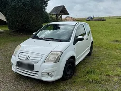 Weiß Gebraucht 2009 Citroën C2 VTR Sport Kleinwagen | 1.499 € (Etwas zu teuer)