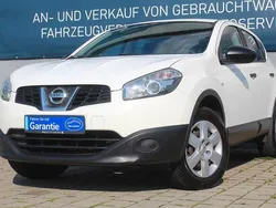 Weiß Gebraucht 2013 Nissan Qashqai Visia SUV | 5.490 € (Fairer Preis)