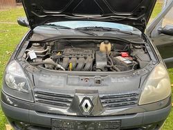 Schwarz Gebraucht 2003 Renault Clio II Kleinwagen | 600 € (Superpreis)