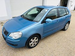 Blau Gebraucht 2005 VW Polo Kleinwagen | 2.400 € (Etwas zu teuer)