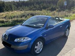 Blau Gebraucht 2004 Renault Mégane Cabriolet Dynamique Cabrio | 2.600 € (Fairer Preis)