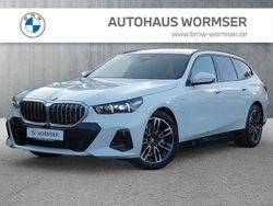 Alpinweiss iii Neu 2025 BMW 530e Performance Kombi | 60.995 € (Superpreis)