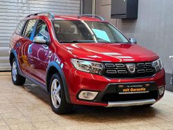 Rot Gebraucht 2020 Dacia Logan MCV Celebration Kombi | 13.498 € (Fairer Preis)