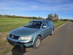 Grün Gebraucht 1998 VW Passat Kombi | 550 € (Superpreis)