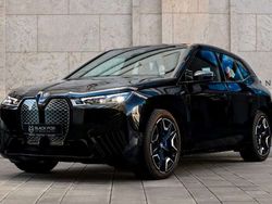 Black sapphire metallic Gebraucht 2023 BMW iX Sport Line SUV | 79.000 €