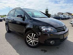 Deep black perleffekt Gebraucht 2009 VW Golf Plus Cross Comfortline Van / Kleinbus | 7.950 € (Teuer)