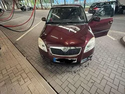 Rot Gebraucht 2010 Skoda Fabia Ambiente Kleinwagen | 3.000 € (Etwas zu teuer)