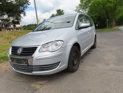 Silber Gebraucht 2010 VW Touran Trendline Van / Kleinbus | 2.500 € (Superpreis)