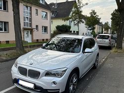 Weiß Gebraucht 2011 BMW X1 SUV | 7.000 €