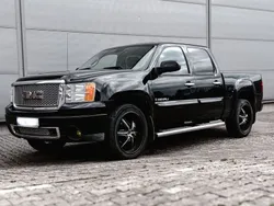Schwarz Gebraucht 2010 GMC Sierra SUV | 19.900 €