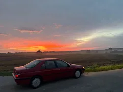Rot Gebraucht 1994 Peugeot 205 Limousine | 2.222 €