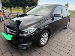 Schwarz Gebraucht 2016 Mercedes B180 Van / Kleinbus | 9.900 € (Guter Preis)