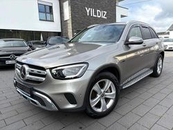Grau Gebraucht 2020 Mercedes GLC300e Exclusive SUV | 24.890 € (Fairer Preis)
