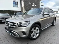 Grau Gebraucht 2020 Mercedes GLC300e Exclusive SUV | 25.990 € (Etwas zu teuer)