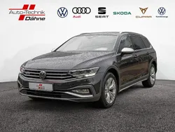 Grau Gebraucht 2021 VW Passat Alltrack Kombi | 31.880 € (Fairer Preis)