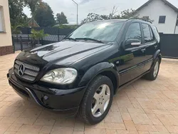 Schwarz Gebraucht 2003 Mercedes ML55 AMG AMG SUV | 7.990 €