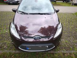 Violett Gebraucht 2011 Ford Fiesta Ambiente Kleinwagen | 3.400 € (Etwas zu teuer)