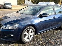 Blau Gebraucht 2015 VW Golf VII Trendline Kombi | 9.990 € (Fairer Preis)