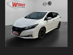 Brilliant white (m) Gebraucht 2023 Nissan Leaf N-Connecta Kleinwagen | 21.098 € (Teuer)
