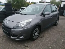 Grau Gebraucht 2010 Renault Grand Scénic III Expression Van / Kleinbus | 2.650 € (Fairer Preis)