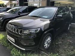 Schwarz Gebraucht 2025 Jeep Compass Altitude SUV | 32.969 € (Guter Preis)