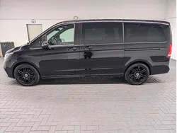 Gebraucht 2024 Mercedes V300 AMG line Van / Kleinbus | 69.110 € (Fairer Preis)