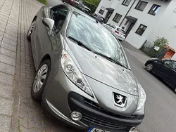 Grau Gebraucht 2009 Peugeot 207 CC Cabrio | 3.000 €