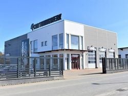 Schwarz Gebraucht 2024 Ferrari SF90 Cabrio | 529.000 € (Fairer Preis)