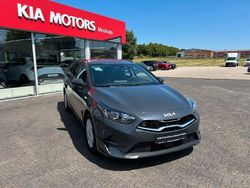 Grau Gebraucht 2024 Kia Ceed Sportswagon Comfort Kombi | 23.780 € (Superpreis)