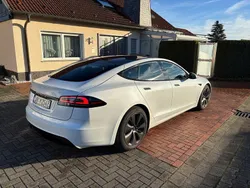 Weiß Gebraucht 2023 Tesla Model S Long Range Limousine | 67.500 € (Etwas zu teuer)