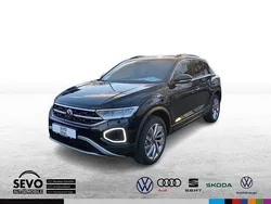 Deep black perleffekt Gebraucht 2024 VW T-Roc Life SUV | 30.880 € (Fairer Preis)