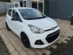 Weiß Gebraucht 2014 Hyundai i10 Classic Kleinwagen | 3.990 € (Fairer Preis)