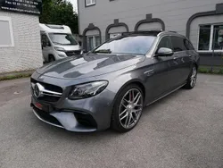 Grau Gebraucht 2018 Mercedes E63S AMG AMG Limousine | 52.950 € (Guter Preis)