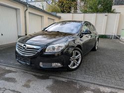 Grau Gebraucht 2011 Opel Insignia Kombi | 4.000 € (Fairer Preis)