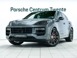 Grau Gebraucht 2024 Porsche Cayenne Turbo E-Hybrid SUV | 189.400 € (Superpreis)