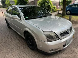Silber Gebraucht 2006 Opel Vectra GTS Limousine | 700 €